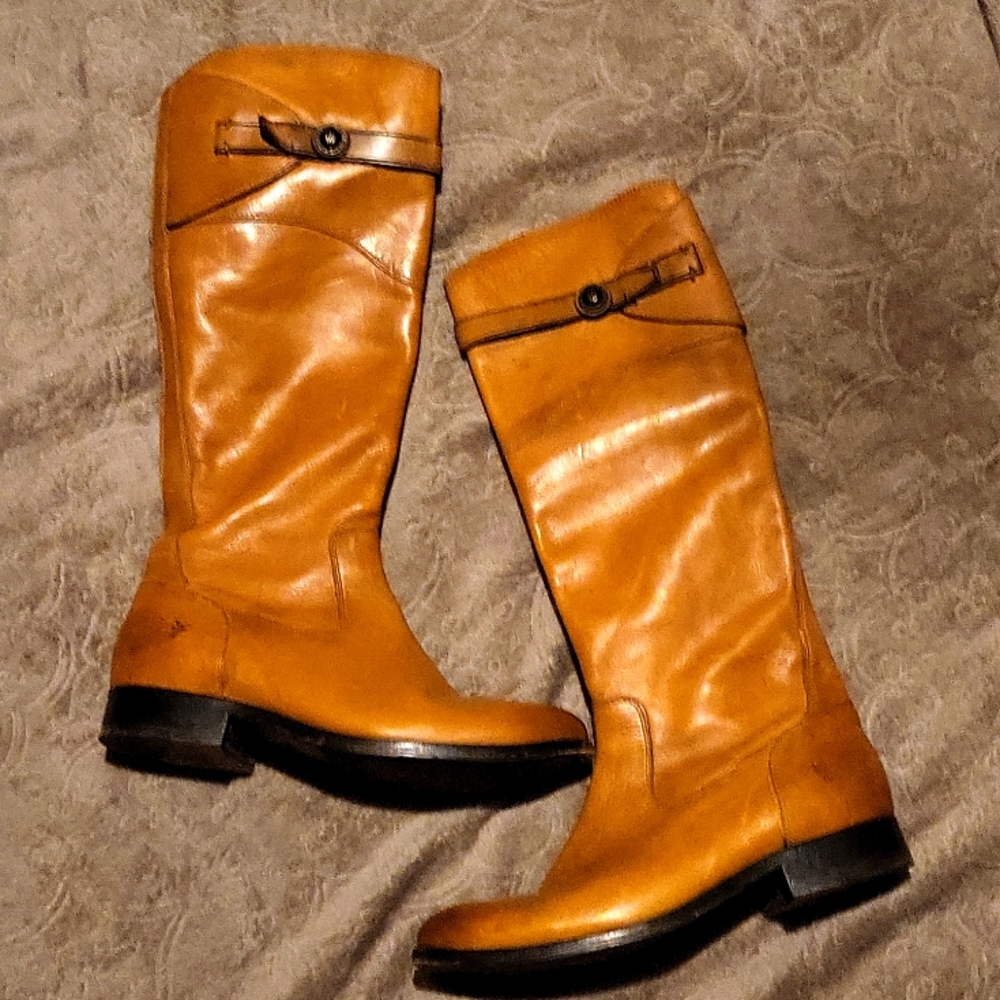 Gorgeous Frye knee boots genuine leather worn twice